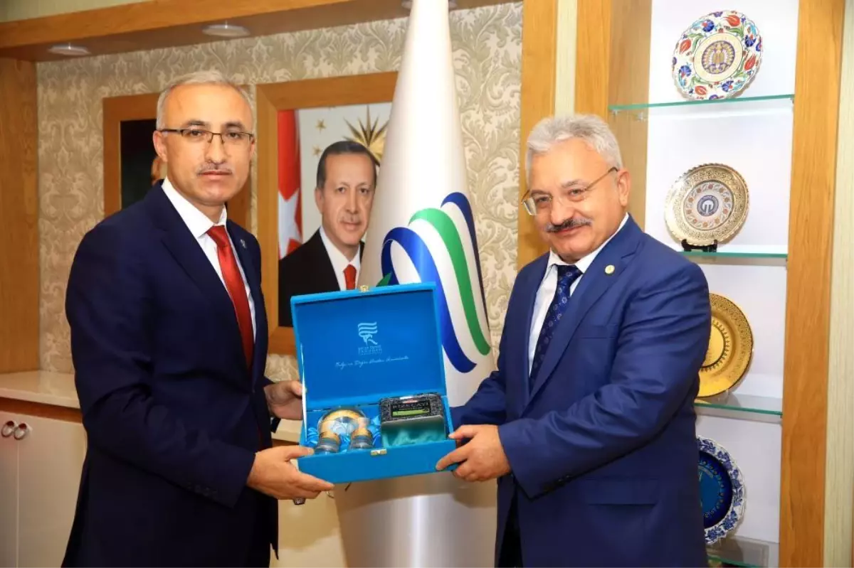 Artvin Çoruh Üniversitesi Rektöründen Üniversitemize Ziyaret