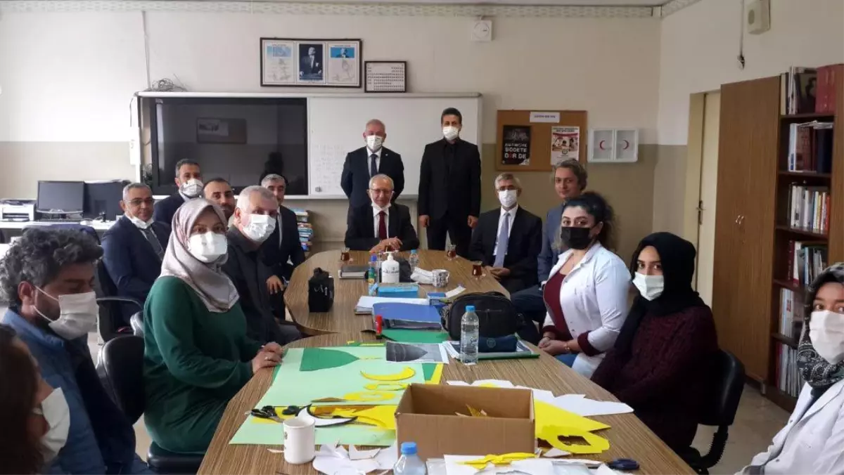 Bakan Yardımcısı Bilgili, Talim ve Terbiye Kurulu Başkanı Demirli ve Genel Müdür Yılmaz İstanbul'da Okul Ziyaretleri Gerçekleştirdi