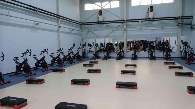 baskan buyukakin iki tane heykeli acmak icin 10 14464187 o