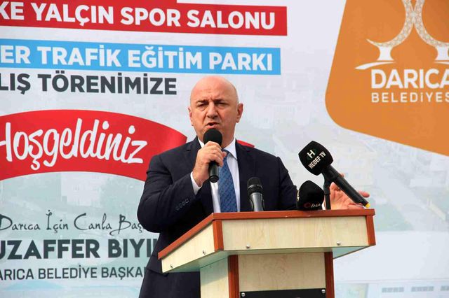 baskan buyukakin iki tane heykeli acmak icin 6 14464187 o