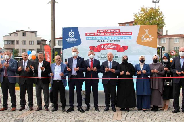 baskan buyukakin iki tane heykeli acmak icin 7 14464187 o