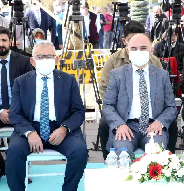 Başkan Büyükkılıç ile Vali Günaydın okul pazarlığı yaptı
