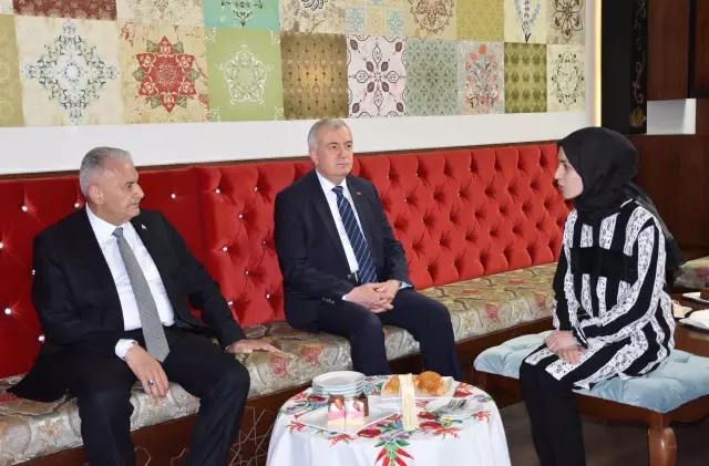 Binali Yıldırım, Macaristan'da ziyaretlerde bulundu