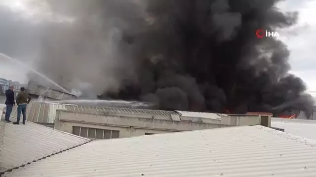 Bursa'da tekstil fabrikasında yangın
