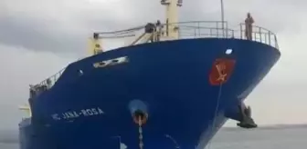 Çanakkale: ÇANAKKALE - Çanakkale Boğazı'nda arızalanan yük gemisi güvenli bölgeye çekildi Çanakkale: ÇANAKKALE - Çanakkale Boğazı'nda arızalanan yük gemisi güvenli bölgeye çekildi