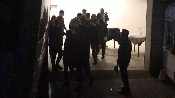 Çekirge operasyonunda 8 kişi tutuklandı, örgüt lideri adliye tuvaletinde bileklerini kesti