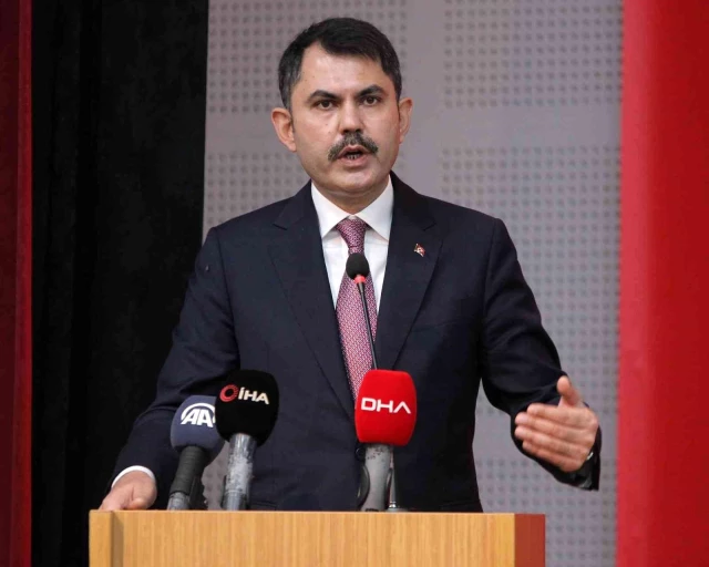 Etraf ve Şehircilik Bakanı Murat Kurum: "Konutlar, zelzelenin yıl dönümünde teslim edilemeye başlanacak"
