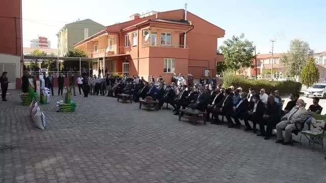 Çiftçilere silajlık mısır tohumu dağıtıldı