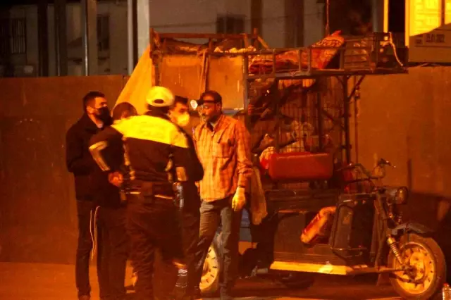 Çöpe bırakılan el yapımı patlayıcının biri patladı, diğeri etkisiz hale getirildi