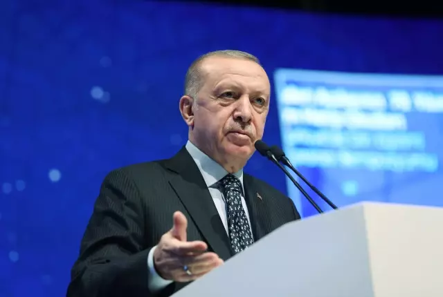 Son dakika haber... Cumhurbaşkanı Erdoğan, İmam Hatip Okulları ve Türkiye'de Din Eğitimi Sempozyumu'nda konuştu: (1)