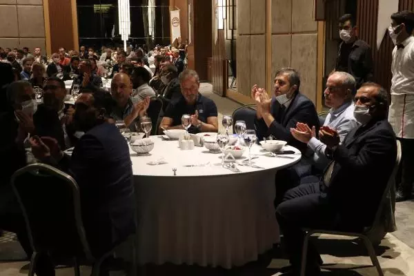 DİYARBAKIR VALİSİ'NDEN, 'TEKSTİL VE YATIRIM ZİRVESİ'NDE İŞ İNSANLARINA UYARI
