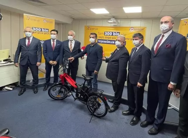 Enerya Enerji, 300 bininci abonesine elektrikli bisiklet hediye etti