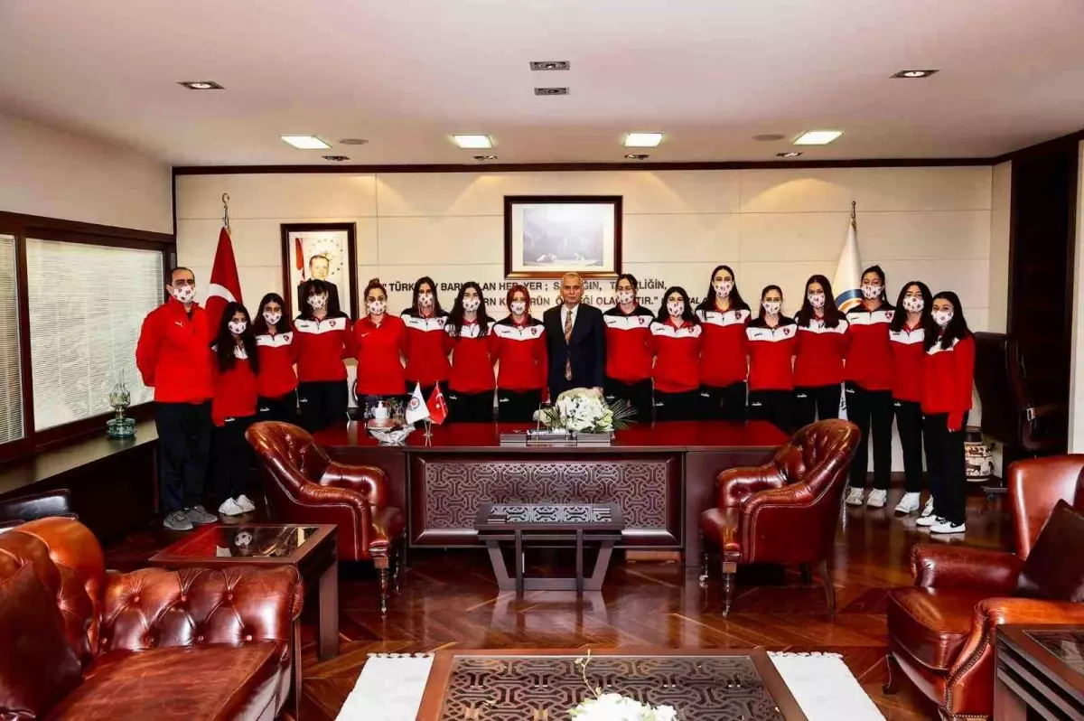Filenin Prensesleri Başkan Zolan'ı ziyaret etti
