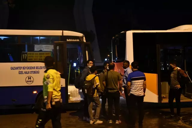 Son dakika... GAZİANTEP - İki otobüsün çarpıştığı kazada 9 kişi yaralandı