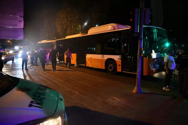 Son dakika... GAZİANTEP - İki otobüsün çarpıştığı kazada 9 kişi yaralandı