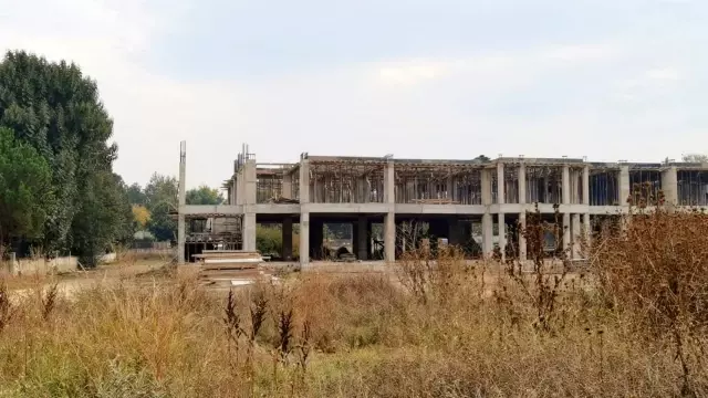 İnşaatın 2'nci katından düşen işçi yaralandı