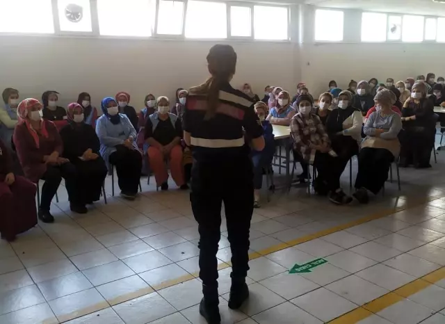 Kadınlara KADES tanıtıldı