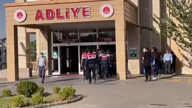 Kahramanmaraş merkezli DEAŞ operasyonunda yakalanan 5 şüpheli tutuklandı