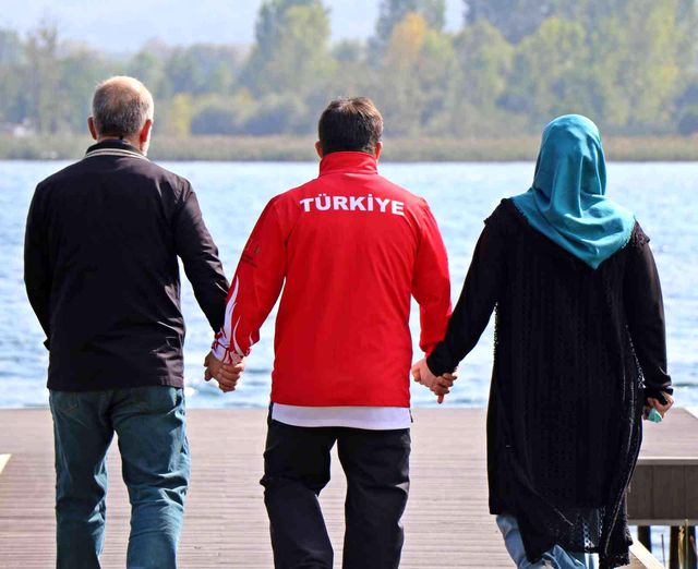 kendisine garip bakanlari sampiyonluklariyla 3 14462880 o