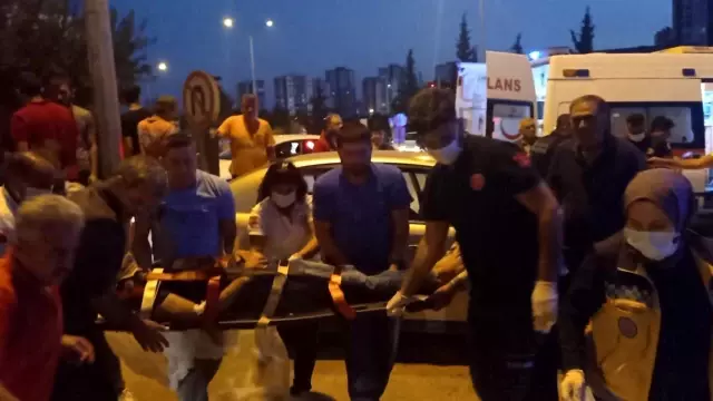 Kırmızı ışıkta durmak istemedi, araçla takla attı...O anlar kamerada