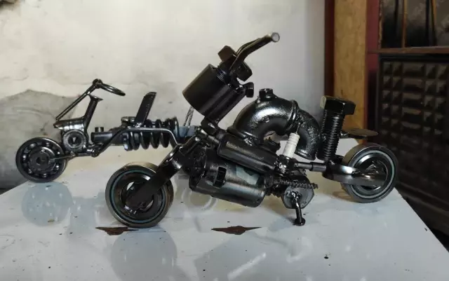 Metal ustası atık malzemeleri sanat eserine dönüştürüyor