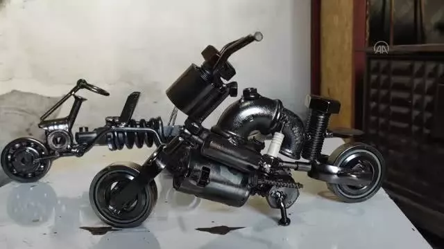Metal ustası atık malzemeleri sanat eserine dönüştürüyor