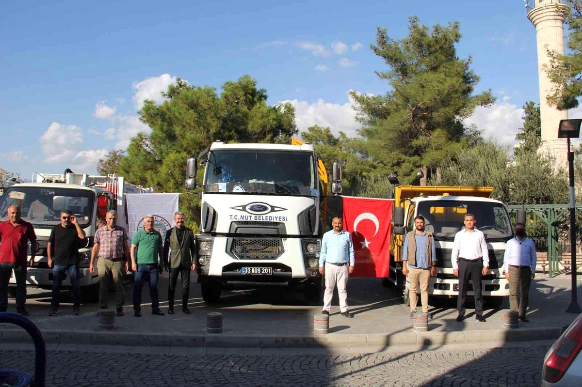 Mut Belediyesi araç filosuna kombi asfaltlama aracı kazandırıldı