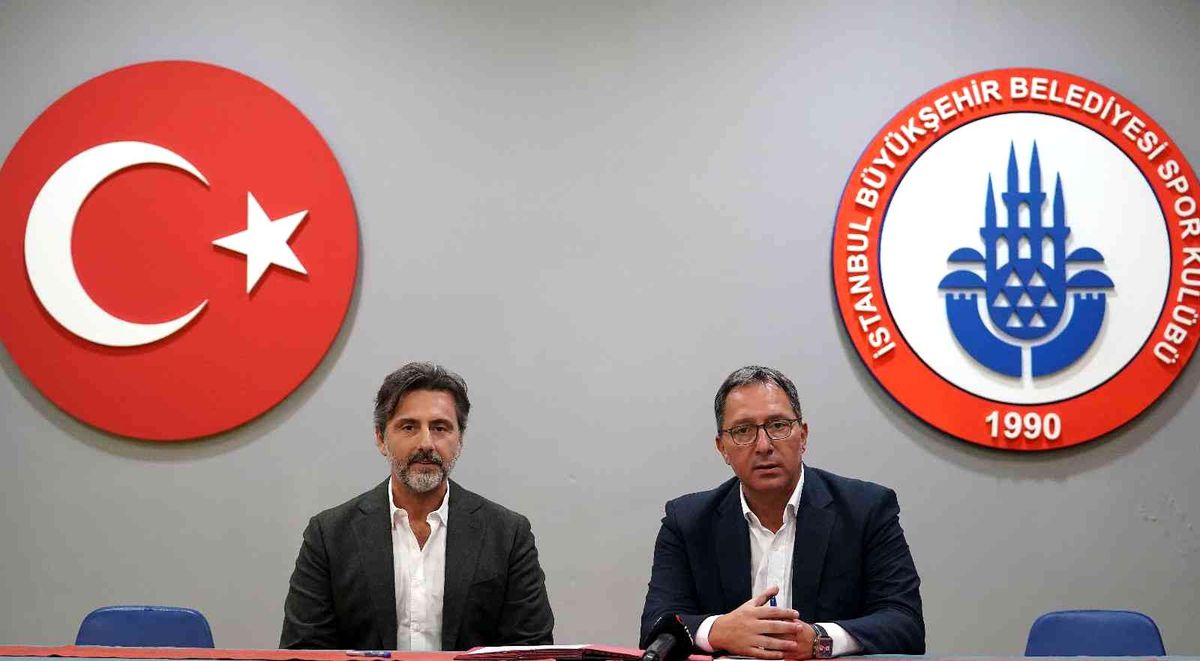 (Özel haber) İBBSK Kadın Buz Hokeyi Takımı Deniz İnce'ye emanet