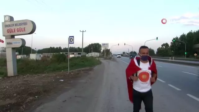 Sesini duyurmak için üçüncü kez yollara düştü