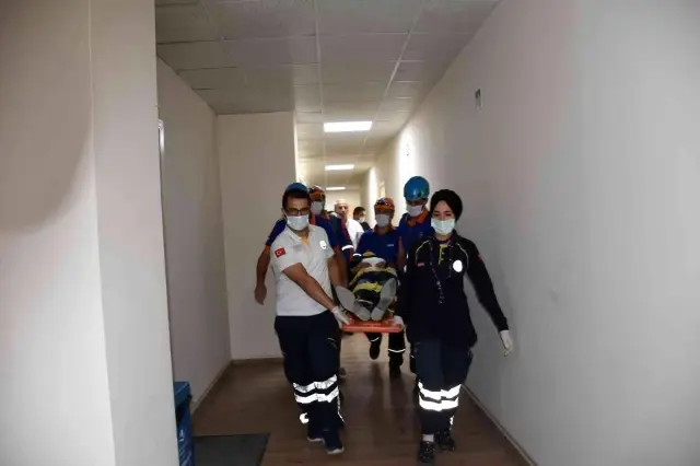 Şırnak'ta deprem ve soygun tatbikatı yapıldı