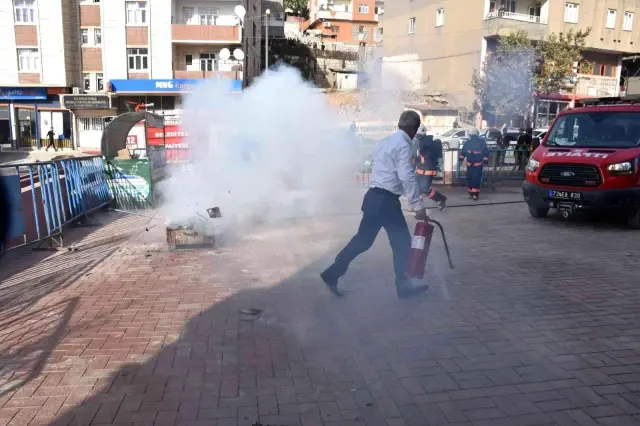 Şırnak'ta deprem ve soygun tatbikatı yapıldı