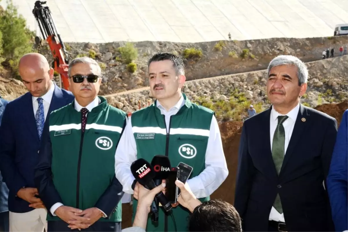 Tarım ve Orman Bakanı Pakdemirli, Mersin'in Tarsus ilçesindeki Pamukluk Barajı Su Tutma Programı'na katıldı