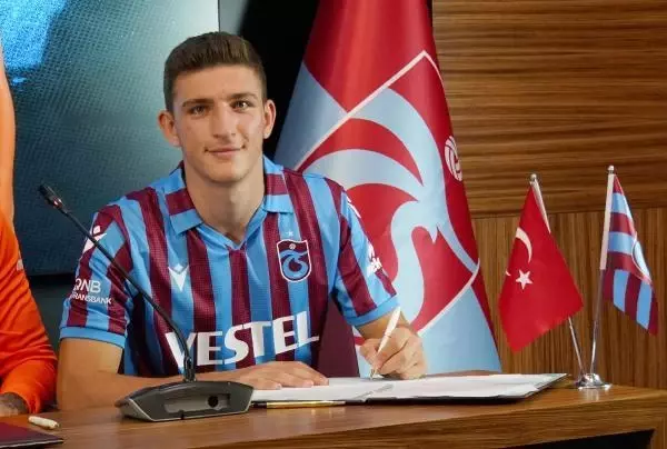SPOR Trabzonspor'da 4 futbolcunun sözleşmesi uzatıldı