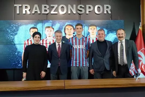 SPOR Trabzonspor'da 4 futbolcunun sözleşmesi uzatıldı