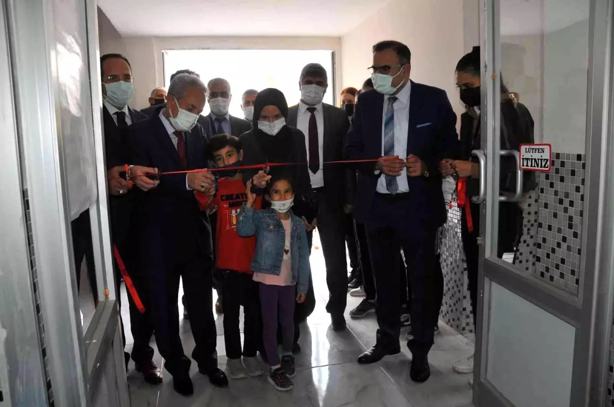 Vefat eden öğretmenin ismi spor salonunda yaşatılacak