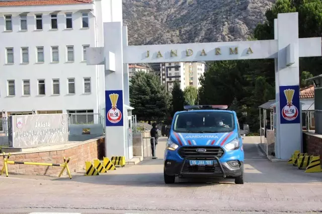 11 yıldır firari adam yakalanınca kendini böyle savundu: Barışçıl olmasam 11 yıldır kaçmazdım 11 yıldır firari adam yakalanınca kendini böyle savundu: Barışçıl olmasam 11 yıldır kaçmazdım