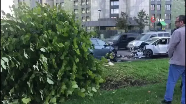 Ağacı devirip karşı şeride geçti: 2 yaralı