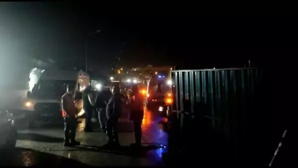 Arnavutköy'de metro inşaatında işçileri taşıyan sepetin halatı koptu: 3 yaralı