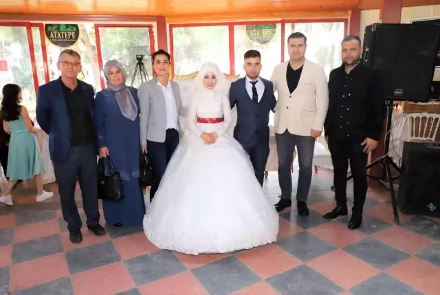 Son dakika! Turgutlu Belediye Başkanının makam aracı şehit kardeşinin gelin arabası oldu