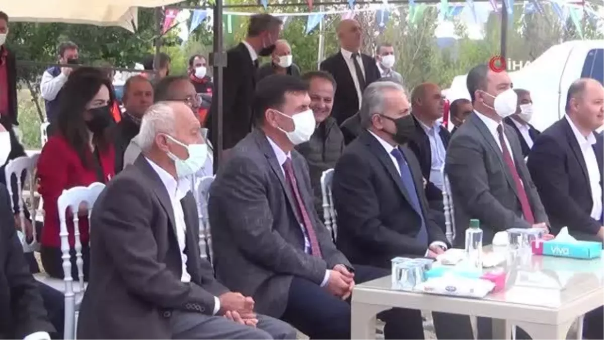 Burdur'da yılın ilk kenevir hasadı yapıldı