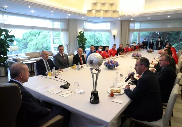 Cumhurbaşkanı Erdoğan, Ampute Futbol Milli Takımı'nı kabul etti