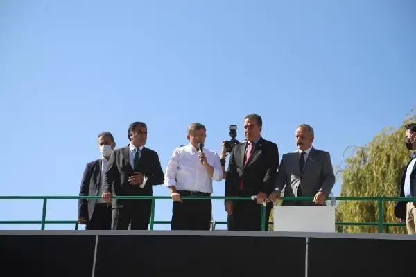 DAVUTOĞLU: ÜLKENİN HER KÖŞESİNDE VATANDAŞLARIMLA KUCAKLAŞIRIM