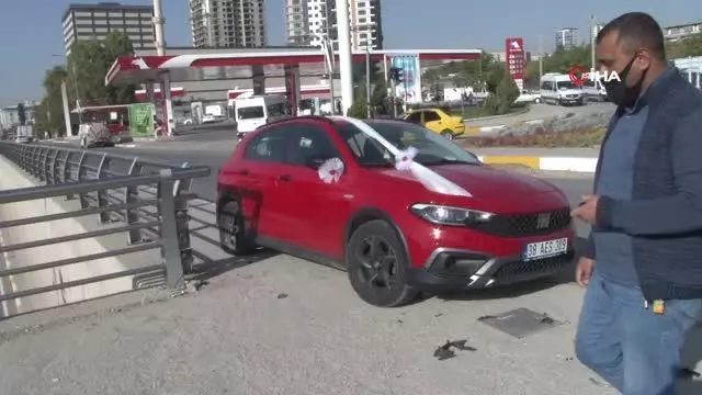Elazığ'da minibüs ile otomobil çarpıştı: 2 yaralı