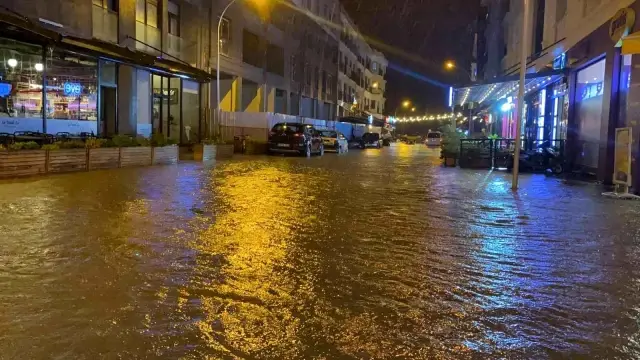 Fethiye'de sağanak yağış etkili oldu