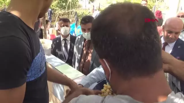 GERCÜŞ KAYMAKAMI SİNANOĞLU, PEKMEZ KAYNATTI