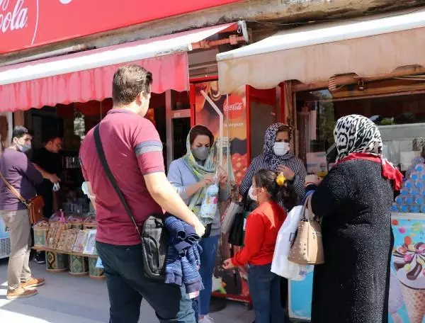 İRANLI TURİSTLER GELDİ, VAN'DAKİ OTELLERİN DOLULUK ORANI YÜZDE 90'A ÇIKTI