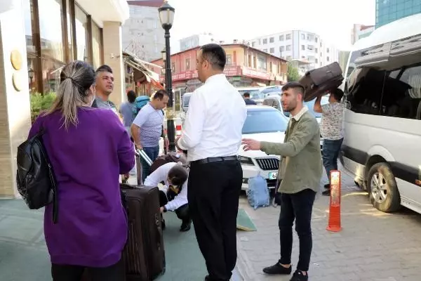 İRANLI TURİSTLER GELDİ, VAN'DAKİ OTELLERİN DOLULUK ORANI YÜZDE 90'A ÇIKTI