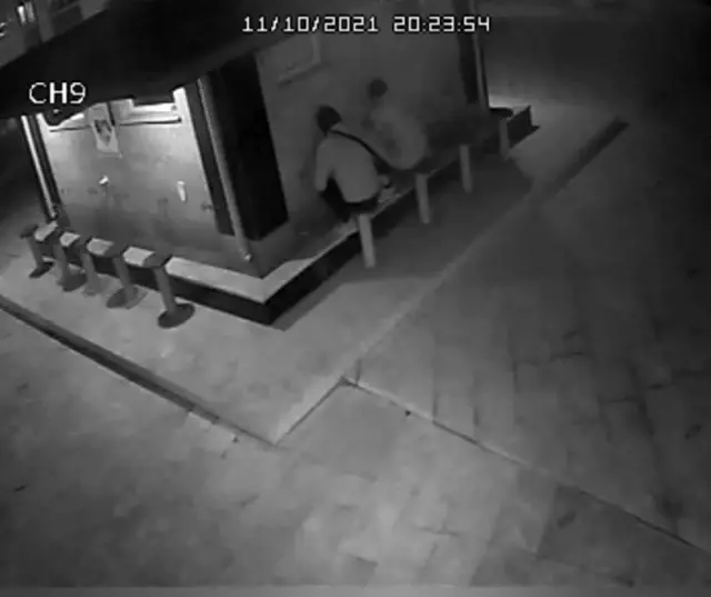 Son dakika: Kağıthane'de abdest alacakmış gibi yapıp muslukları çalan hırsızlar kamerada