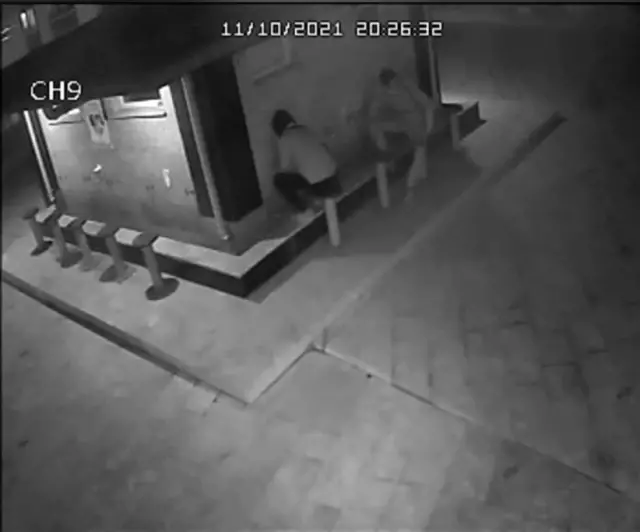 Son dakika: Kağıthane'de abdest alacakmış gibi yapıp muslukları çalan hırsızlar kamerada