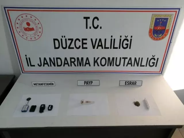 Jandarma uyuşturucuyu otomobil kumandalarından çıkarttı